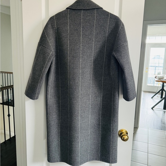 100% Wool Coat in Grey w Stripes - Size M - Picture 7 of 12
